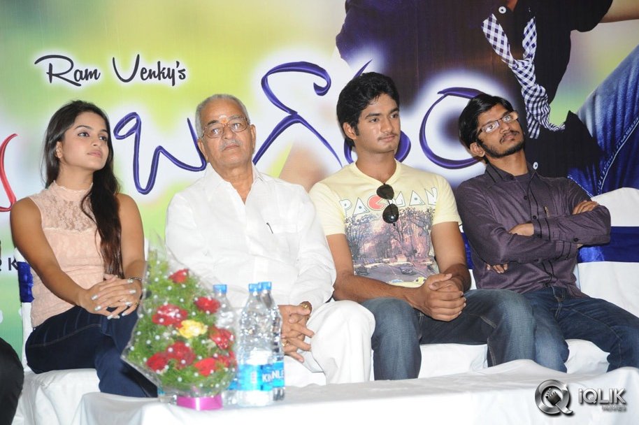 Nuvve-Naa-Bangaram-Movie-Logo-Launch